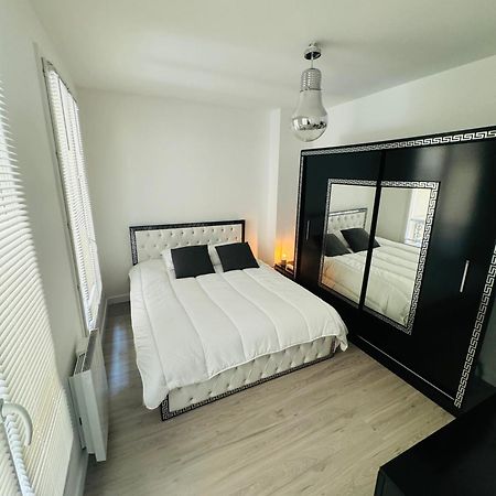 Charmante Appartement F2 Au Coeur De Paris 1Er Bagian luar foto