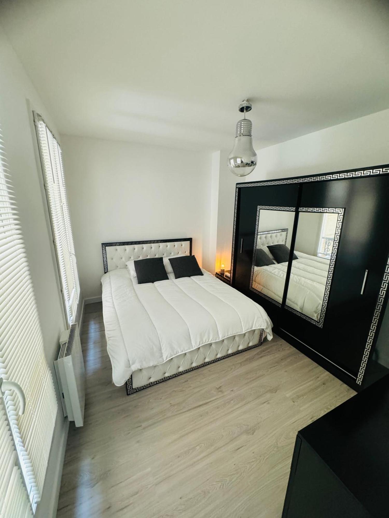 Charmante Appartement F2 Au Coeur De Paris 1Er Bagian luar foto